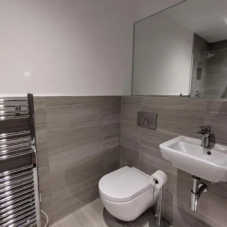 The Botanist'S Hideout - Luxury Retreat With Parking Apartment York Exterior photo